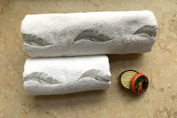 Gold & Silver Feather Set Of 4 Towels | Wedding Anniversary Present