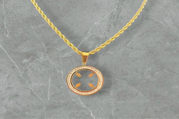Round Design Gold Necklace 