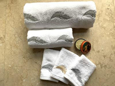 Silver Feather Set Of 5 Towels | Wedding Anniversary Present