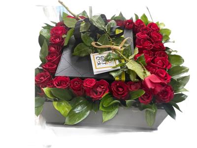 Customized Red Roses Box