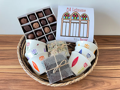 Tea & Chocolate 3al Lebnene Basket