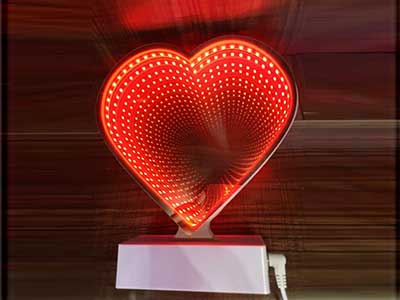 Heart stand lamp 3D
