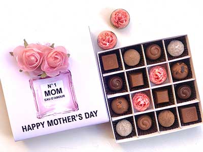 N1 Mom Chocolate Box