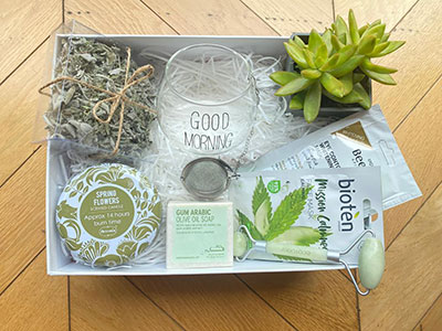 The Greens Box|Present
